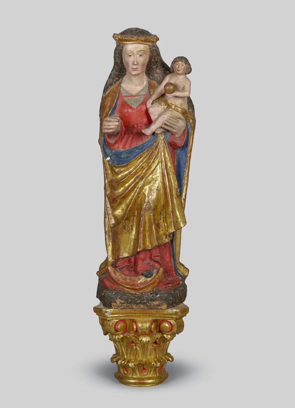 Sculpture murale style baroque « Maria Immaculata » en bois polychrome et doré
