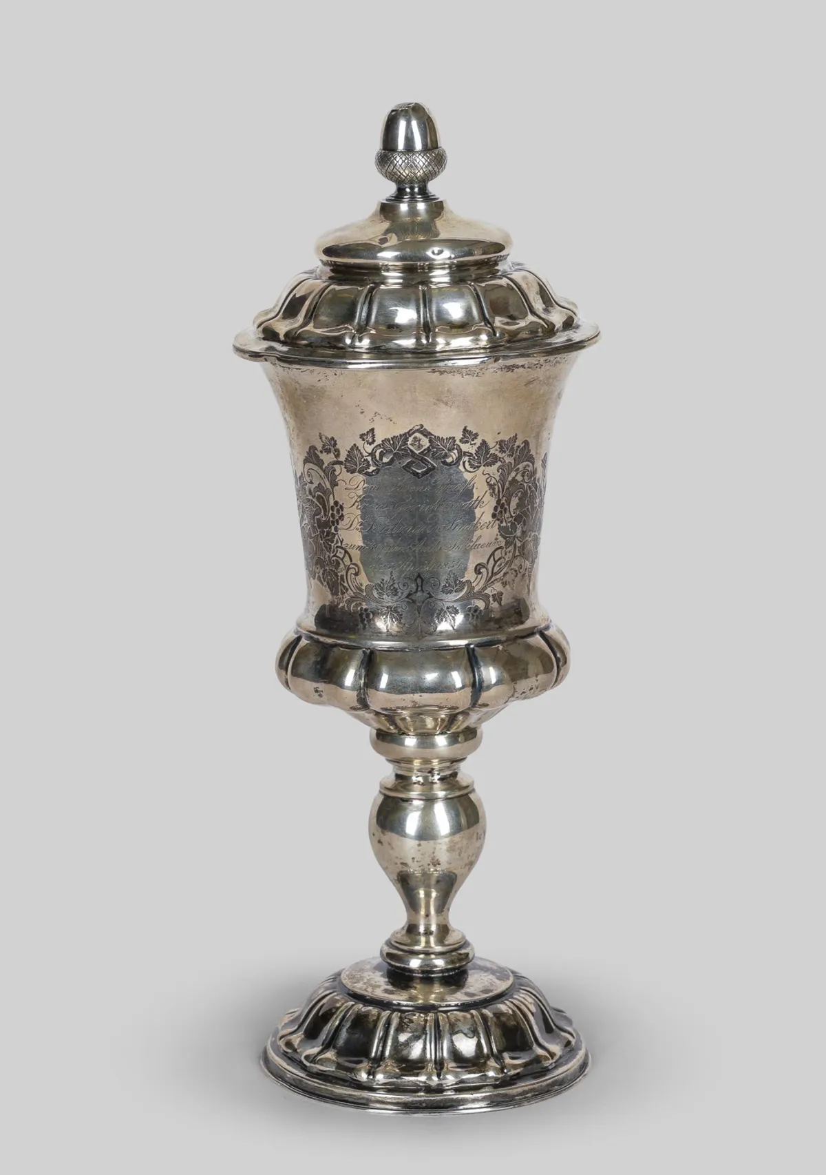 带盖高脚杯，银质，Hentschel家族赠予区法院法官Dr. Ferdinand Pinckert，莱比锡1854年，内壁镀金，高…