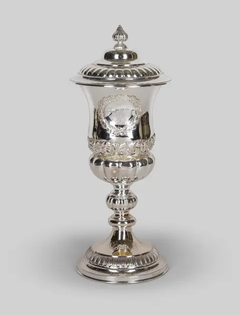 Coupe, argent, Berlin 1821-1841, dédicace pour noces d'argent le 16 février 1841 par Imelmann, Wienicke, Heyne, Thine, Matterne, Sprenger,…