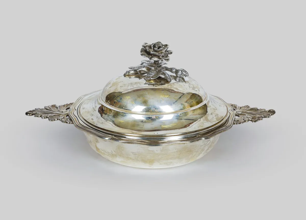 Coupe couverte, argent 1er titre (950)