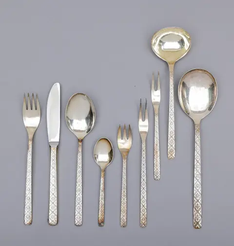 Ménagère, argent 800, Hanseatische Silberwarenfabrik, décor ornemental, pour douze personnes