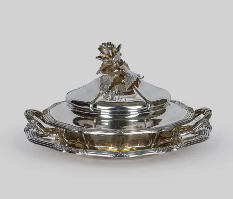 Coupe couverte avec insert et sous-coupe, 1er argent (950)