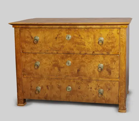 Deux commodes similaires, style Biedermeier