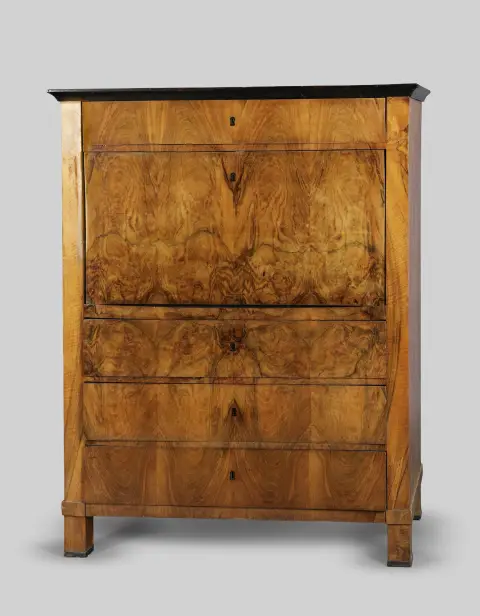 Secrétaire Biedermeier, noyer, partiellement ébonisé, 162 x 123 x 59 cm, restauré, complément, fissures, dégâts de vers, dommages dus à la lumière