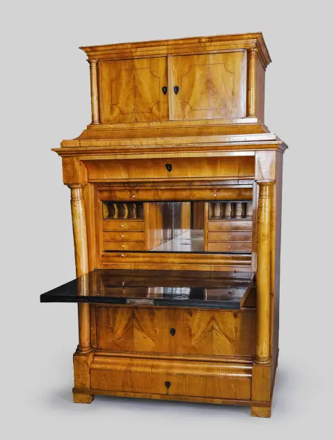 Secrétaire Biedermeier, merisier, 200 x 117 x 70 cm, boutons en plastique, restauré, fissures, colonnes détachées