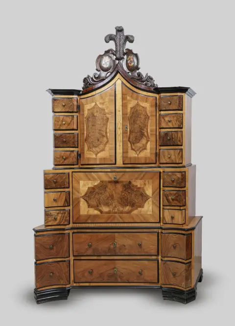 Secrétaire à corps supérieur avec fonction de lutrin, baroque