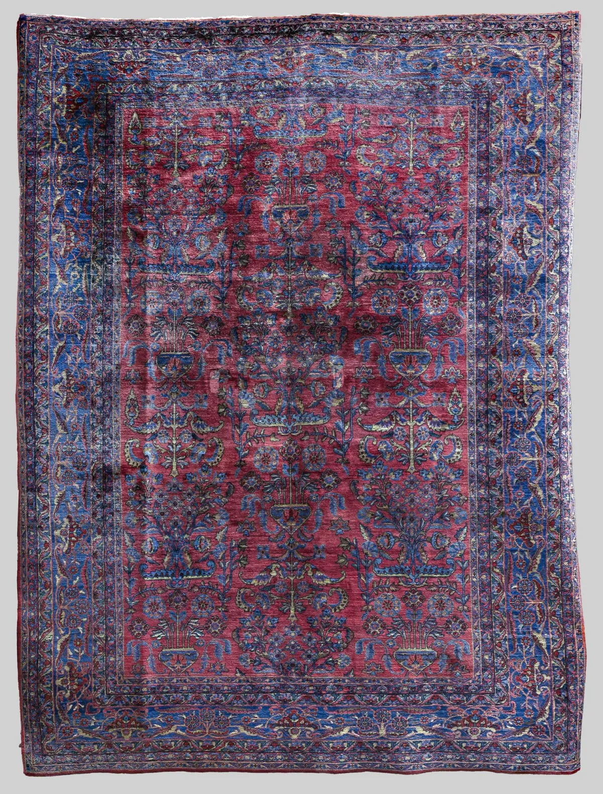 ساروق أمريكي، 374 × 288 سم، آثار ضغط، مبقّع، مقصّر
