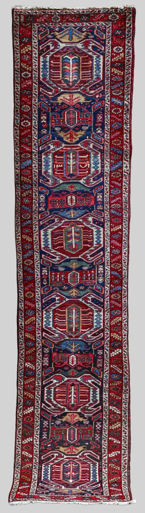 Heriz, abraşlı, 400 x 94 cm, kısaltılmış, kenar hasarları (42229-38)