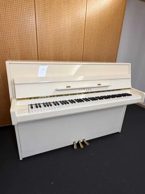 1 adet Yamaha B1 PWG piyano