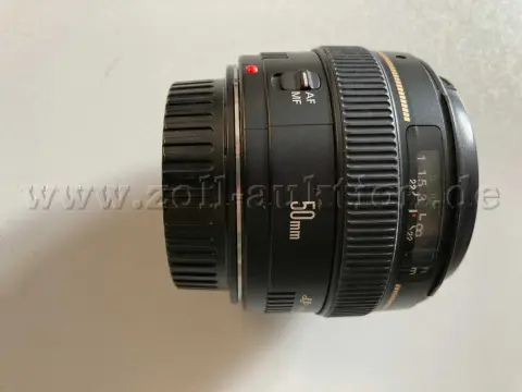 1 objektiv Canon 50mm