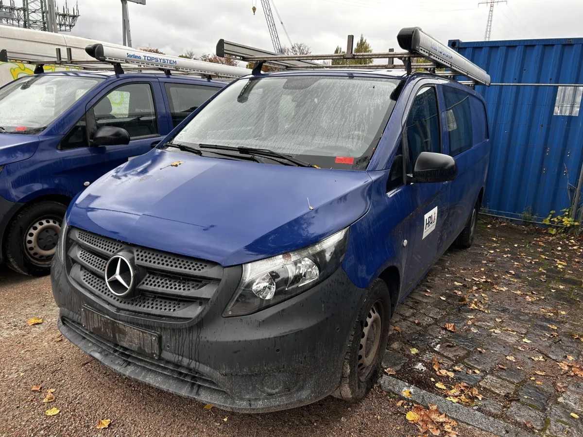 Samochód / Van Mercedes-Benz Vito (639/4)