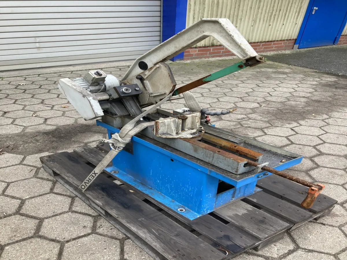 Metalkapsav Kasto HBS 210/240