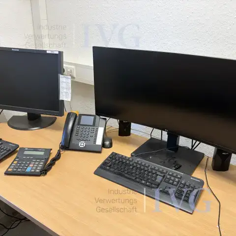 Monitör, fare ve klavyeli bilgisayarlar TERRA