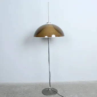Gino Sarfatti. منسوب. لـ Gepo، مصباح أرضي بغطاء Mushroom من السبعينيات.