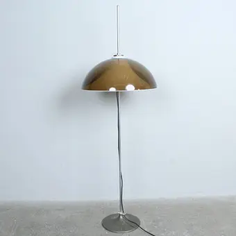 Gino Sarfatti. منسوب. لـ Gepo، مصباح أرضي بغطاء Mushroom من السبعينيات.