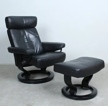 EKORNES. Fotoliu lounge "Stressless" cu otomană, piele, cu șezut și rotire reglabile, Norvegia.