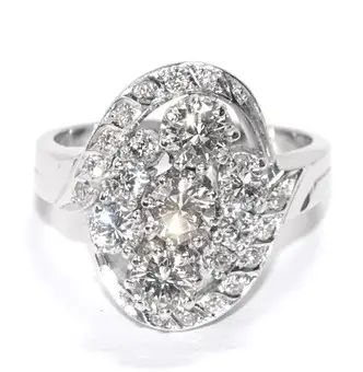 Anillo de oro blanco con diamantes, aprox. 1,68 ct