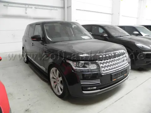 1辆捷豹路虎 - LG / Range Rover SDV8 Vogue
