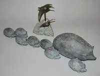 Kurt Arentz,刺猬一家,青铜雕塑 & Ruth Hofström-Hilden,杓鹬,1984年青铜组雕