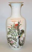 Grande vaso in porcellana con Feng Huang davanti al sole rosso, Cina, prima metà XX sec.