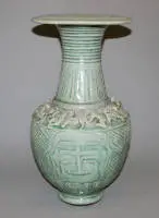 Grande vaso zodiacale in celadon, secondo modelli più antichi, Cina XX sec.
