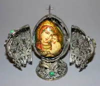 Uovo pasquale ortodosso in montatura d'argento, Russia XX sec.