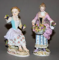 卖花女与园童，两件瓷塑，皇家迈森，19世纪