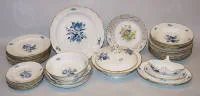 瓷器餐盘 Blaue Blume 供6-10人用，Kgl. Meißen/迈森，1860年起及花卉装饰碗，迈森