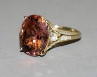 Ring med turmalin og brillanter, guld