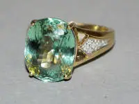 Ring med neon-turmalin og brillanter, guld