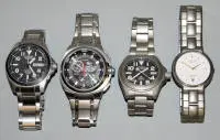 四块Citizen Titanium HAU手表，其中三块Eco-Drive机芯