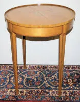 Petite table de salon Louis XVI du château de Salem, fin du 18e siècle