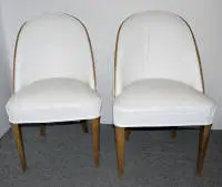 İki zarif Art Deco koltuk
