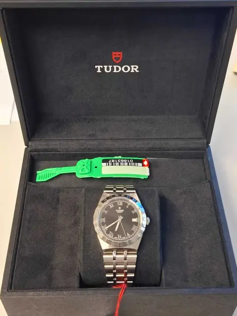 1 montre-bracelet homme *** Tudor *** Royal