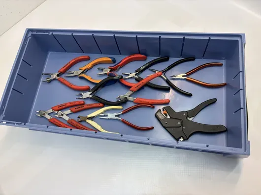 电子钳组合 – 13 件 – Knipex / Weidmüller / CK