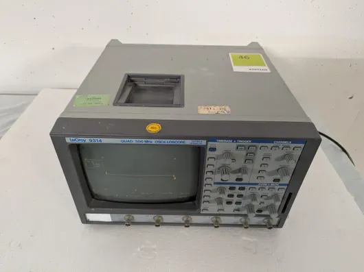 LeCroy 9314 Quad 300 MHz oskilloskooppi