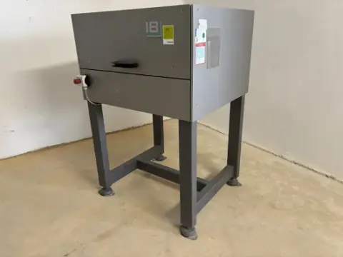 Parça kaynağı olarak test standından çelik çerçeve