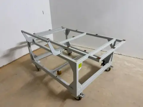 Ağır yük arabası / muhtemelen kaynak masası