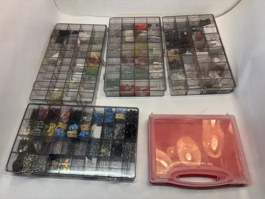 Lot de material electronic