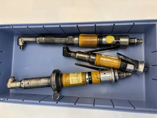 3把 Atlas Copco 气动螺丝刀