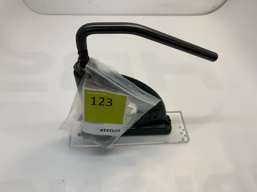 铆接工具 / 压力机及多种附件