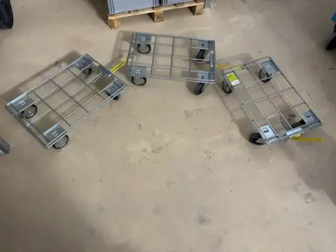 3 x cărucioare de transport, potrivite pentru cutie KLT sau container