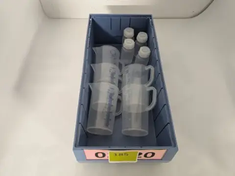 Konvolutt 5x målebeger 500 ml / 4x doseringsflasker