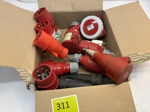 Set ștechere de curent trifazat 16 A / 32 A