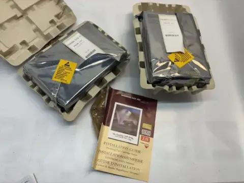 2 шт. комплект дисків Tandberg Data Drive Kit 8776 SLR1 250MB SCSI