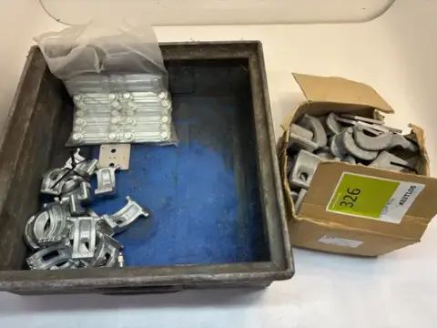 Rico 压紧爪及类似物品