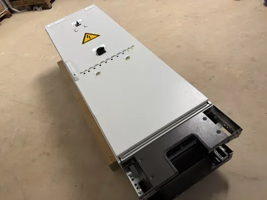 Dulap de comandă Rittal TS 8684500 – parțial dezmembrat