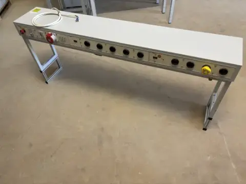 Laboratuvar tezgahı için Hera üst ünite – 1,80 m x 31 cm x 77 cm