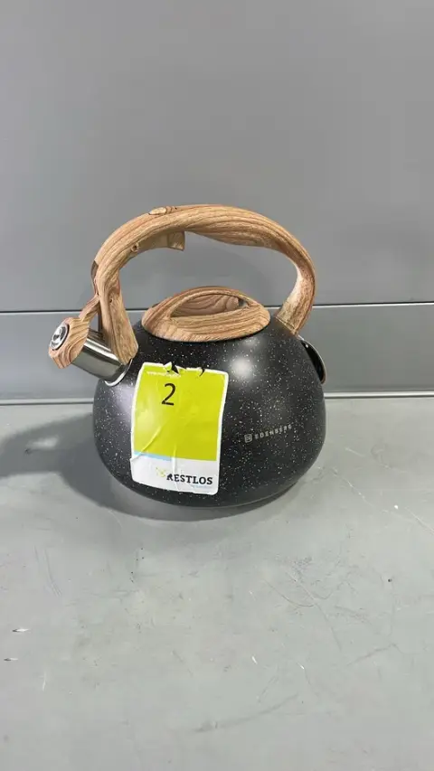 Fierbător de apă 3 l cu fluier