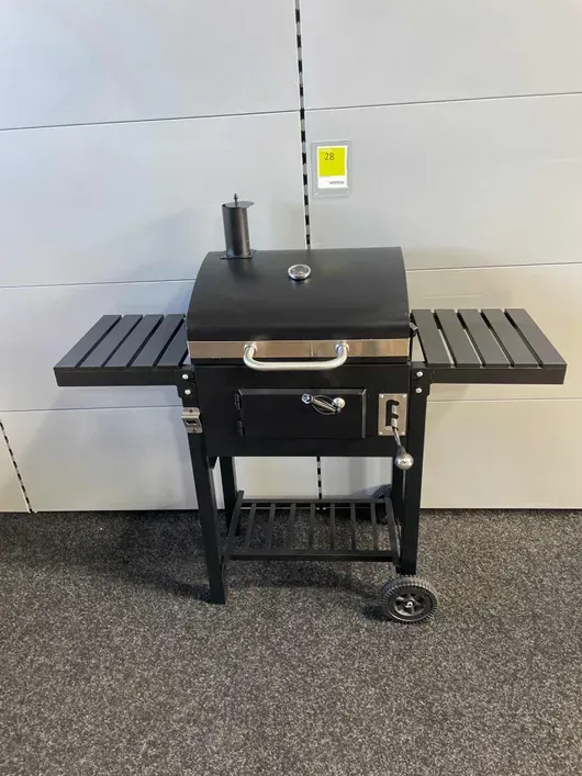 Kulgrill med låg og sidehylder